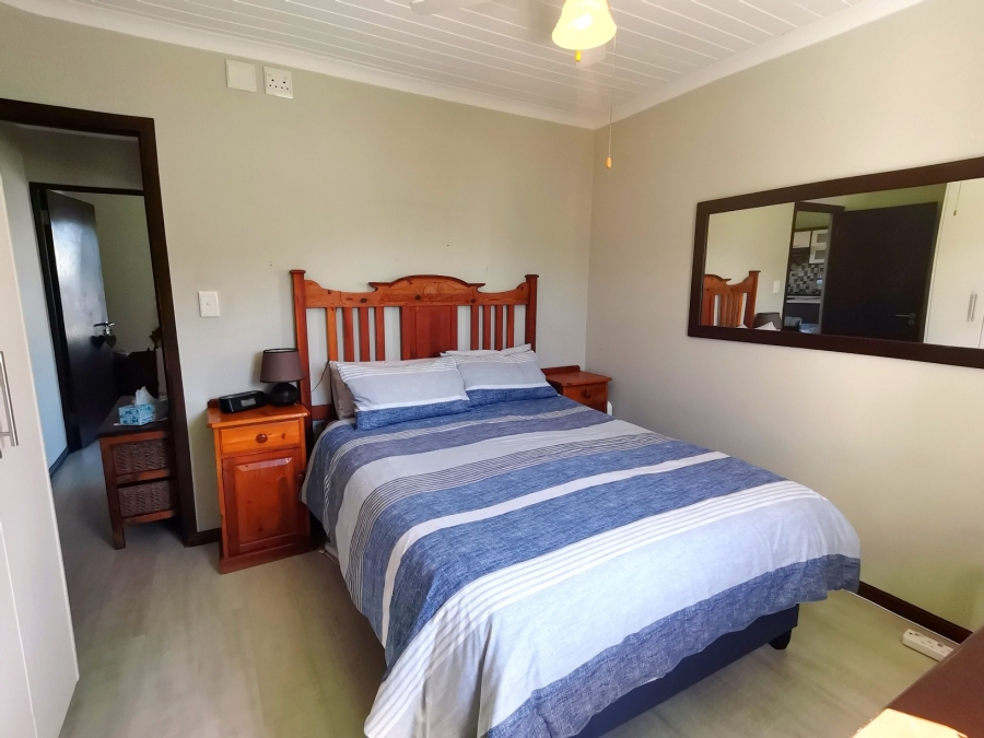 2 Bedroom Property for Sale in Sandbaai Western Cape